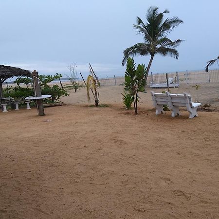 Yoho Hotel Arugambay Beach Inn 阿鲁甘湾 外观 照片