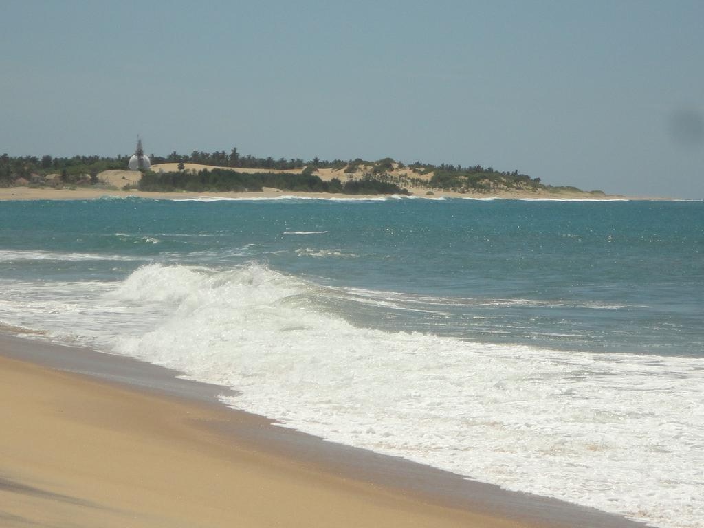 Yoho Hotel Arugambay Beach Inn 阿鲁甘湾 外观 照片