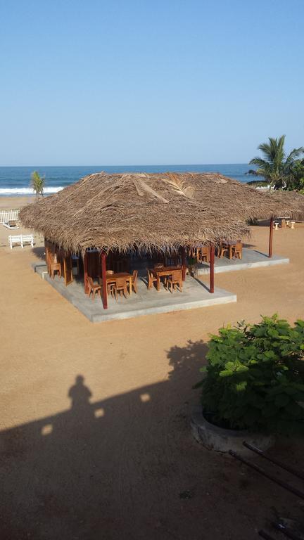 Yoho Hotel Arugambay Beach Inn 阿鲁甘湾 外观 照片