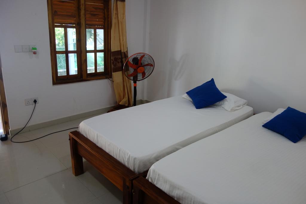 Yoho Hotel Arugambay Beach Inn 阿鲁甘湾 外观 照片