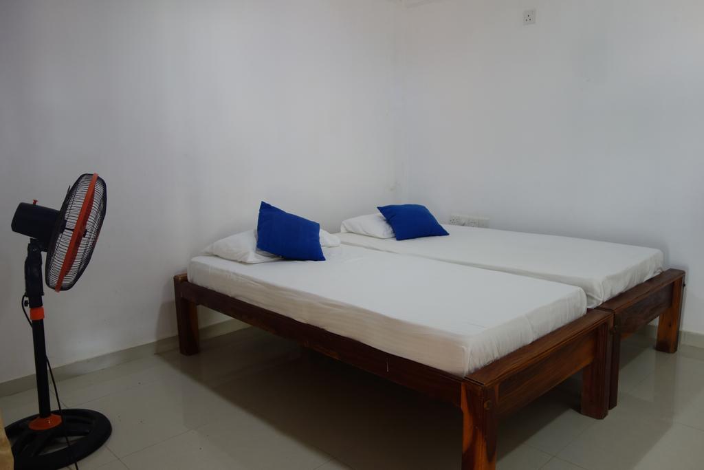 Yoho Hotel Arugambay Beach Inn 阿鲁甘湾 外观 照片